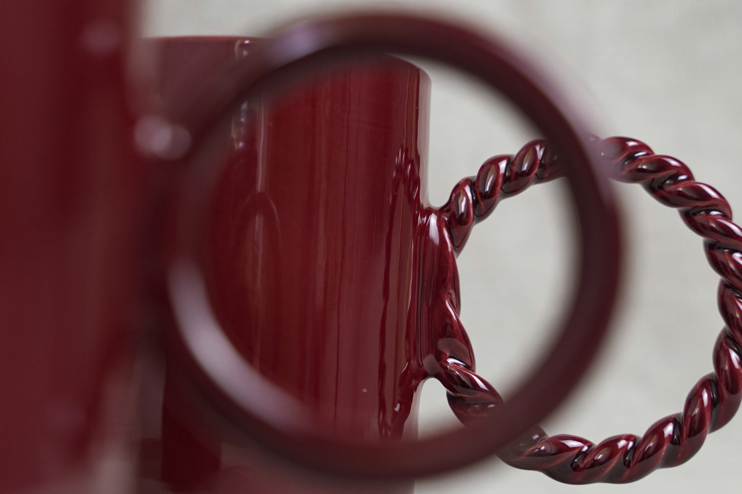 Mug artisanal en céramique avec grande anse