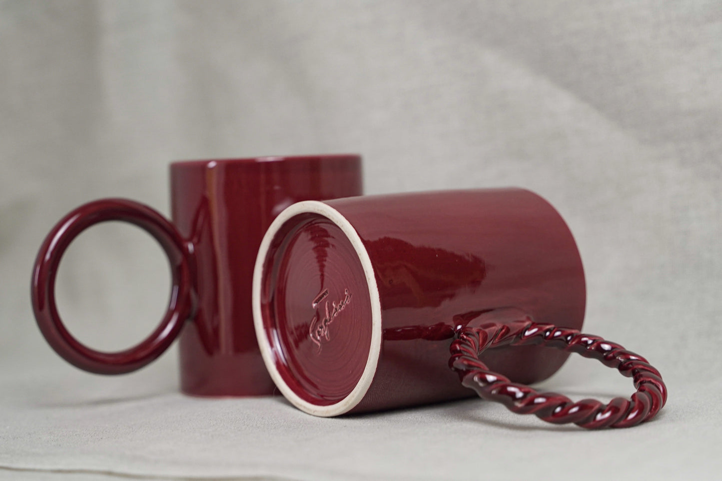 Mug artisanal en céramique avec grande anse