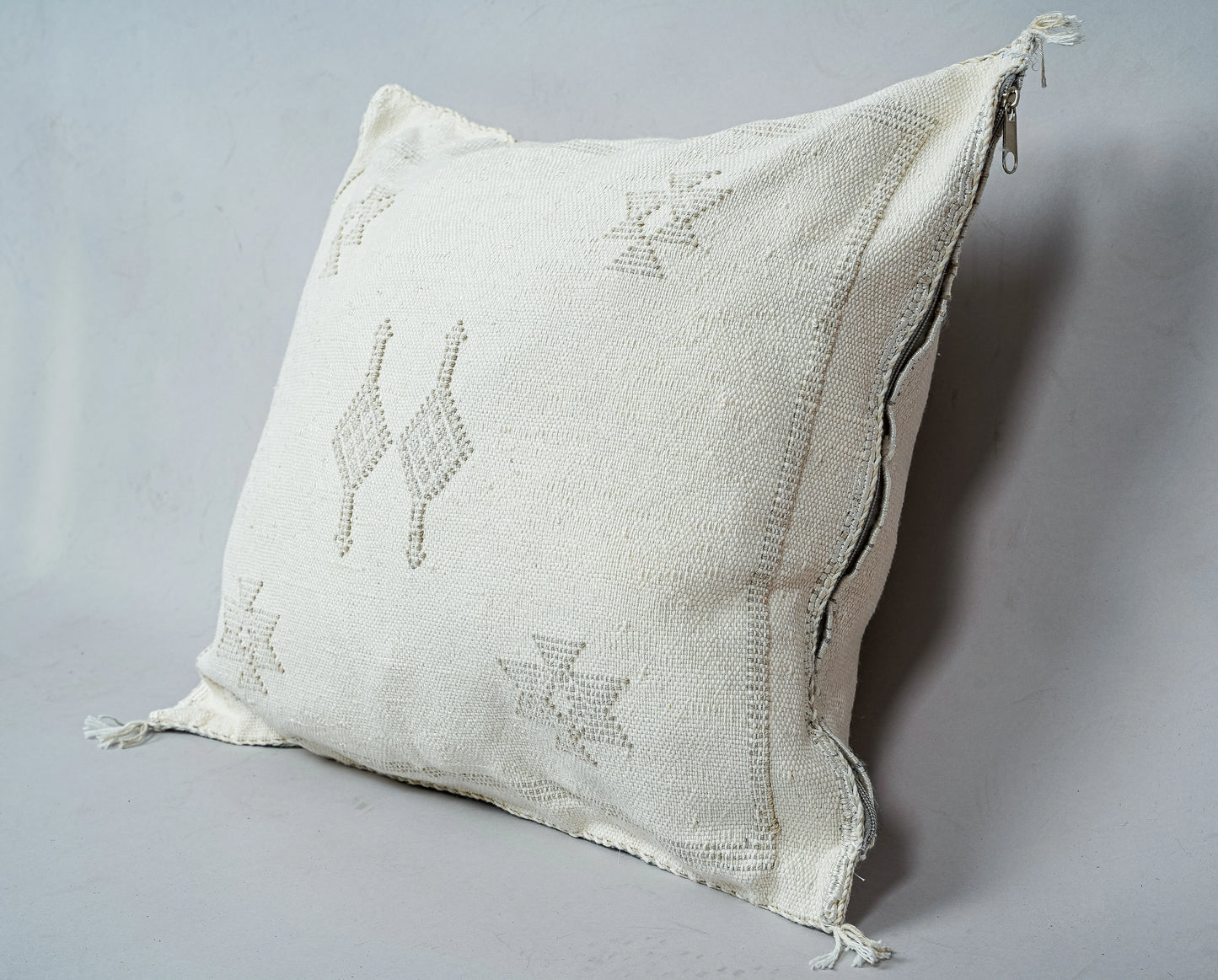 Coussin blanc en soie de cactus