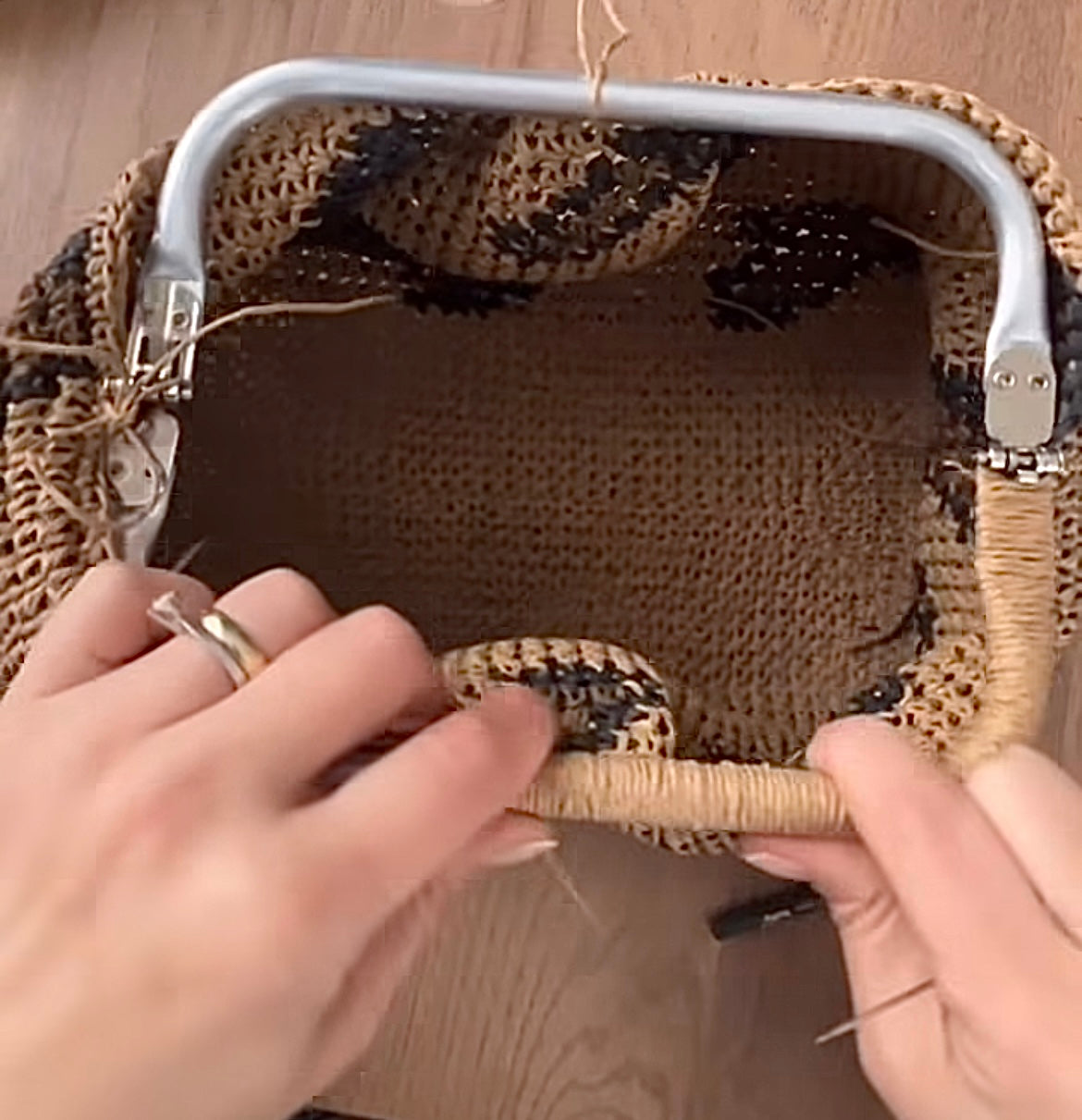 Pochette crochetée Léopard