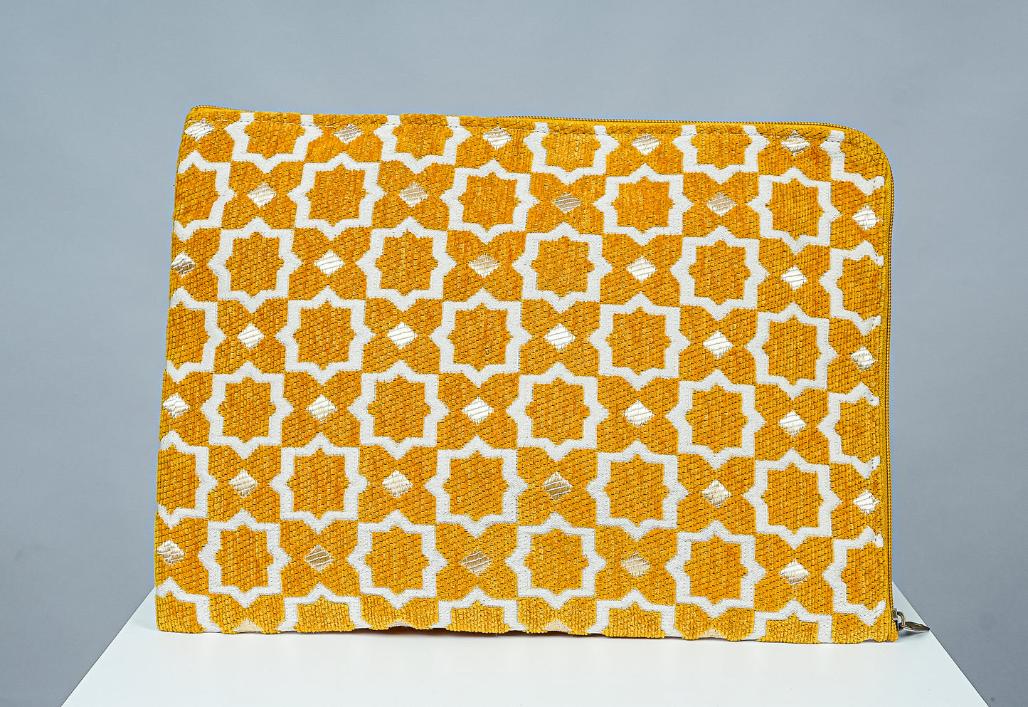 Pochette d'ordinateur en tissu marocain géométrique