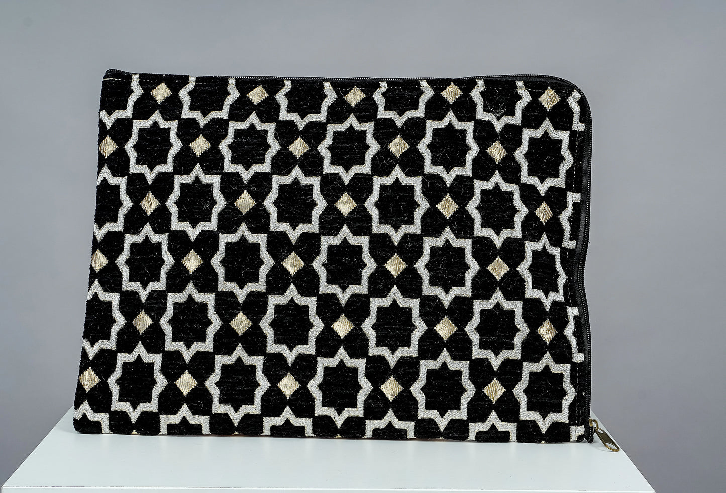 Pochette d'ordinateur en tissu marocain géométrique
