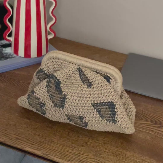 video_ugc_pochette_leopard